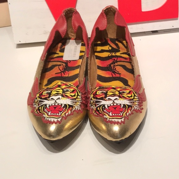 Shoes - Picture 4 of 5